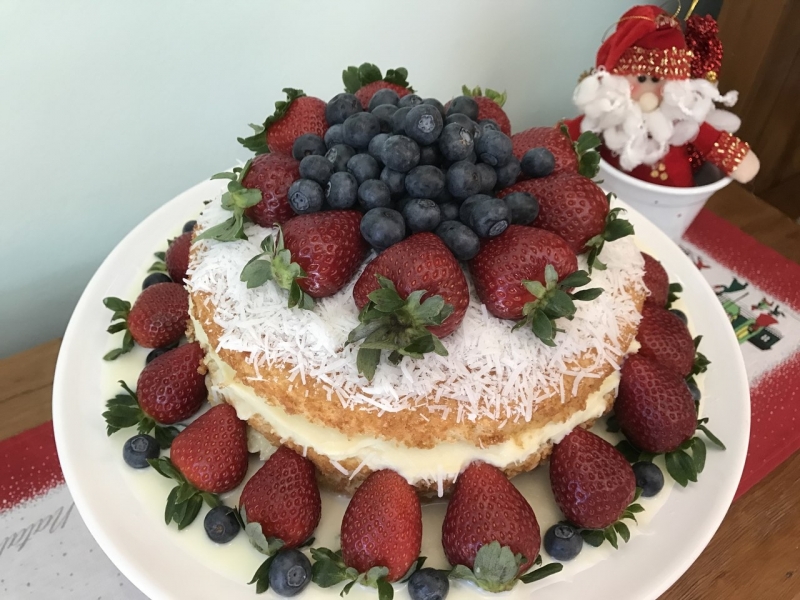 Compra de Naked Cake com Frutas Sumaré - Naked Cake com Morangos