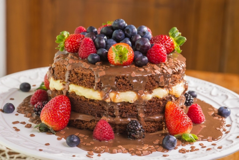 Naked Cake para Aniversário Perdizes - Naked Cake com Frutas